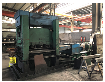 Steel plate straightening machine